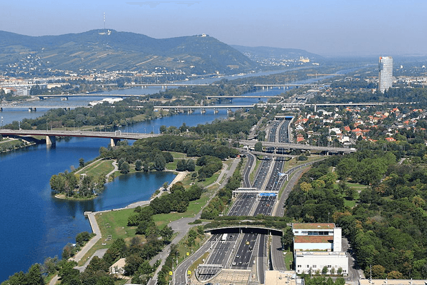 Cycling along the Danube – image 1