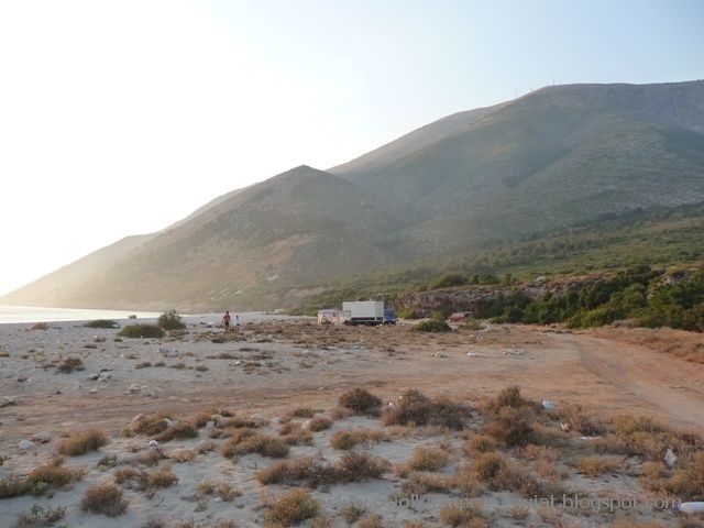BAŁKANY OSIOŁKIEM - ALBANIA 2011 – zdjęcie 41