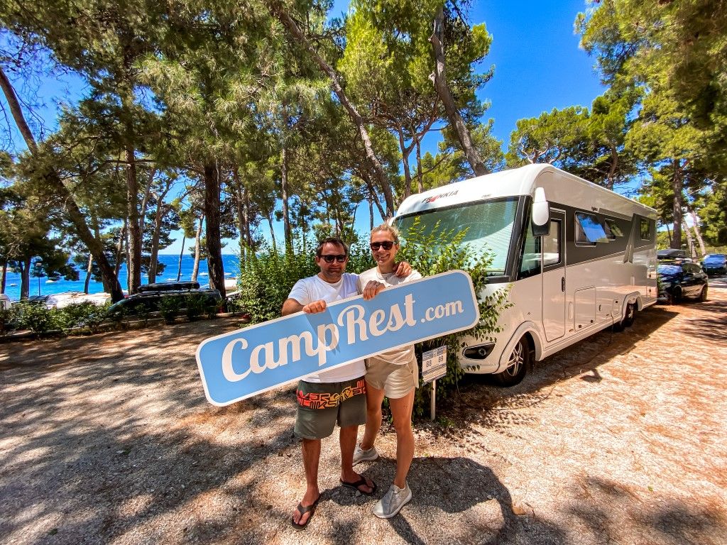 Caravaning – dlaczego taka forma spędzania wakacji się opłaca? – główne zdjęcie