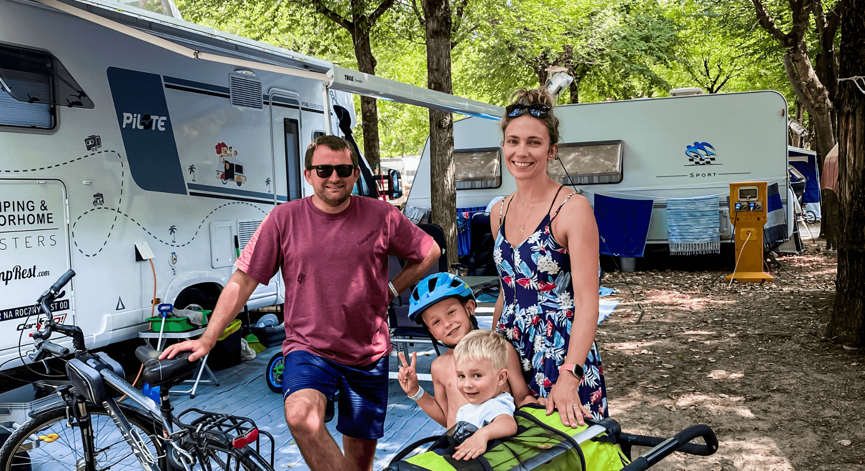 A shade at Sant&#39;Angelo Village camp site – main image