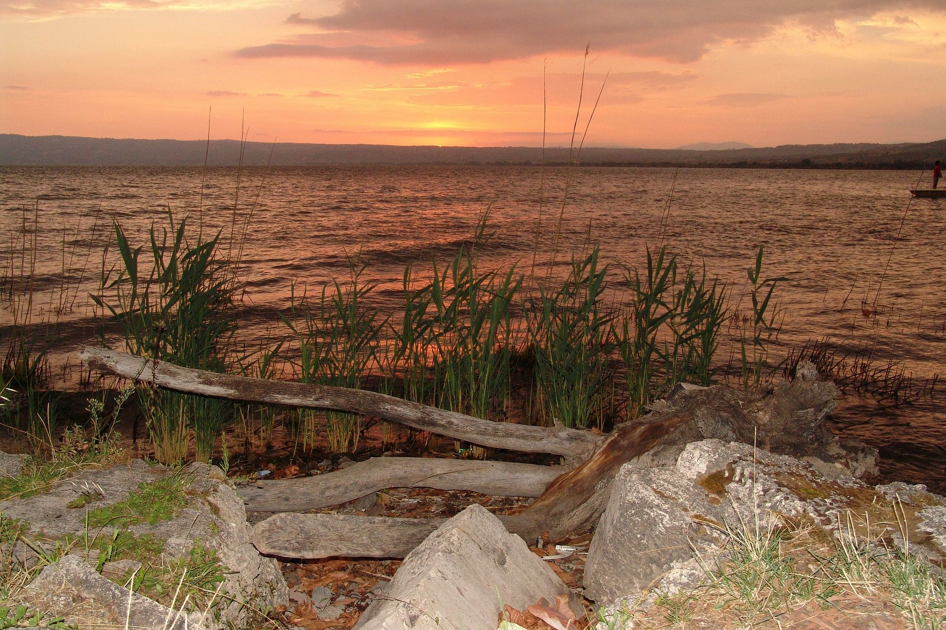 On Lake Bolsena – main image