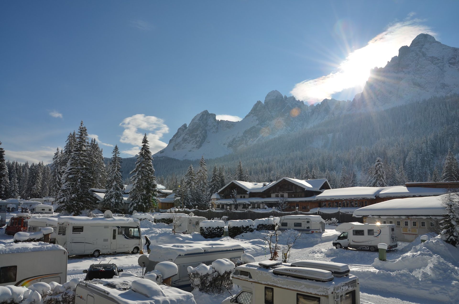 What does camping look like in winter? – main image