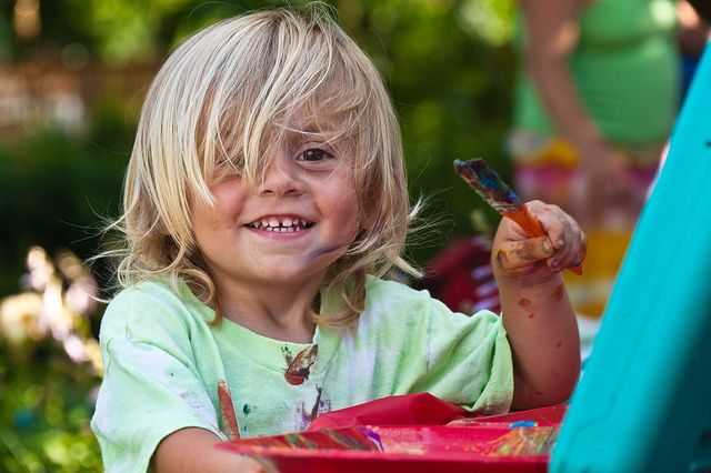 Children&#39;s games at the campground – main image