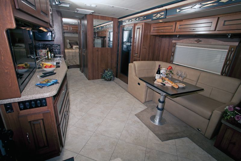 Fleetwood Excursion 2014 motorhome – main image