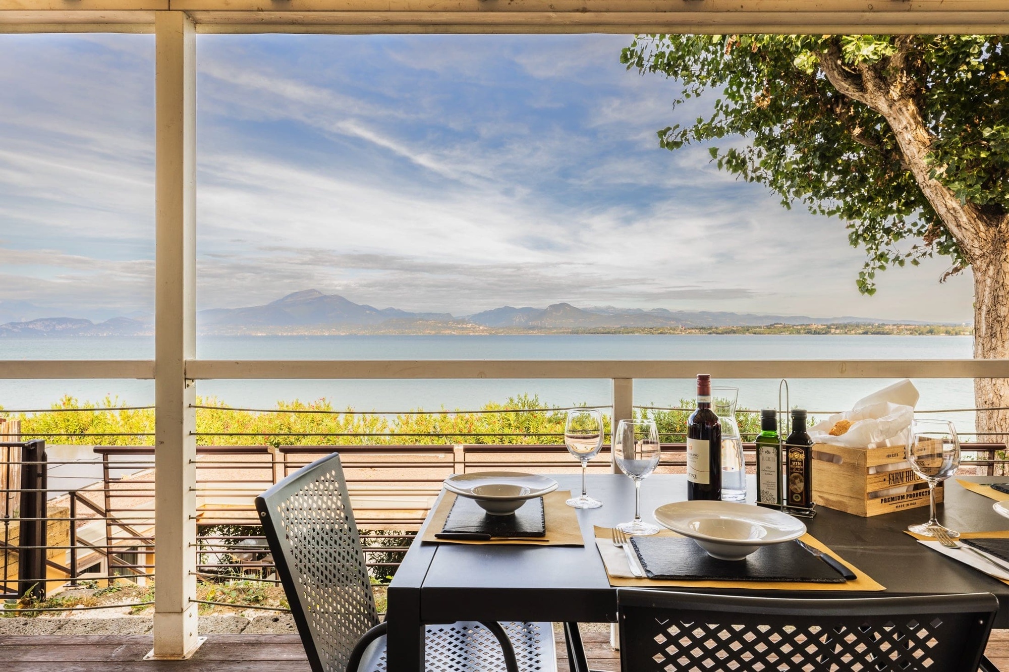 Camping Bergamini on Lake Garda - an intimate getaway with a view of the lake – main image