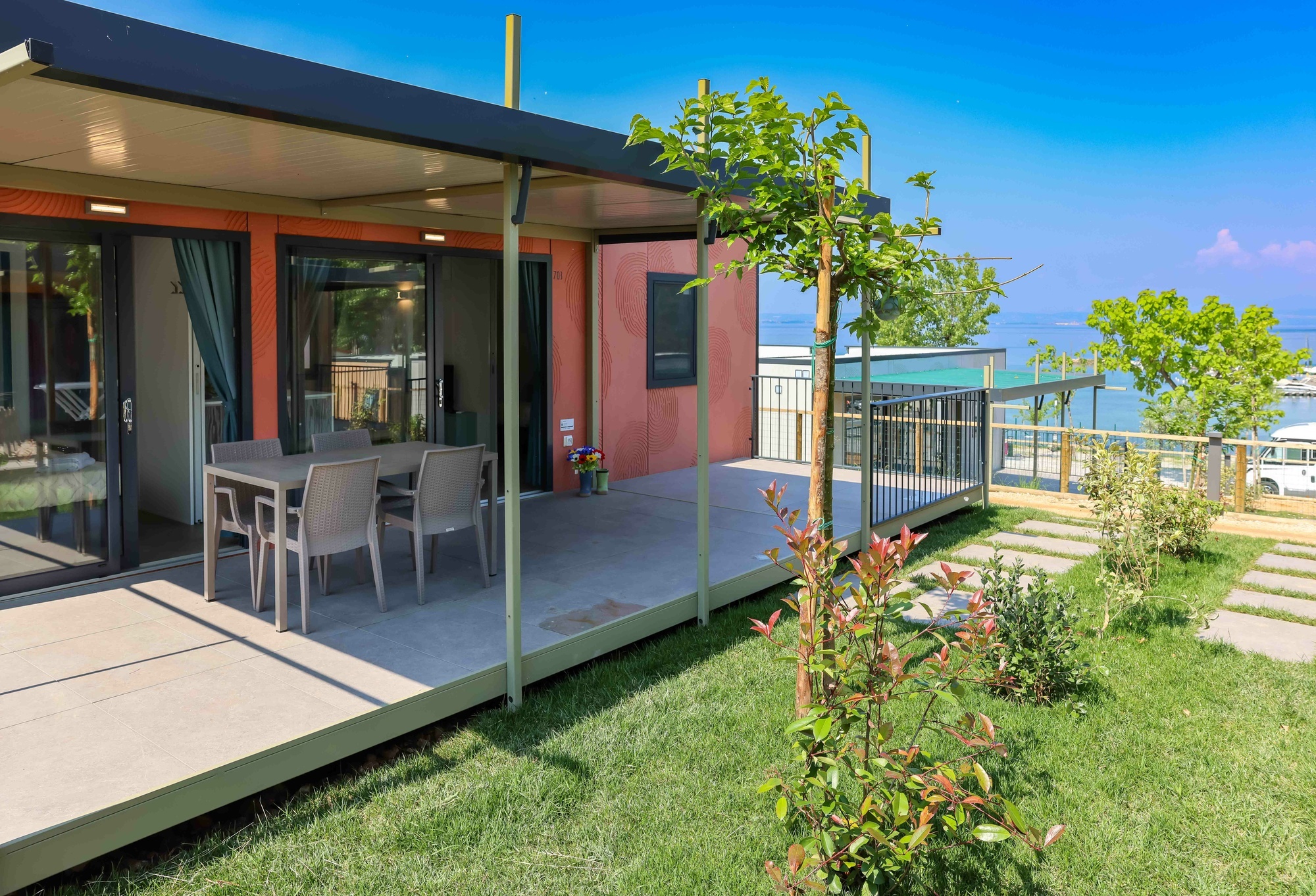 Eurocamping Pacengo on Lake Garda. Family-friendly campsite near Lazise and Gardaland. – main image