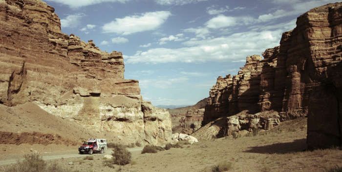 kazakhstan-czarynski-canyon-700x353jpg