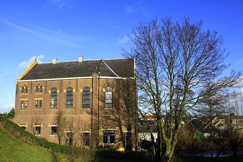de_voormalig_gereformeerde_kerk_in_ouderkerk_aan_den_ijssel-jan-dijkstra-wwwwikimediaorg-cc-by-sajpg