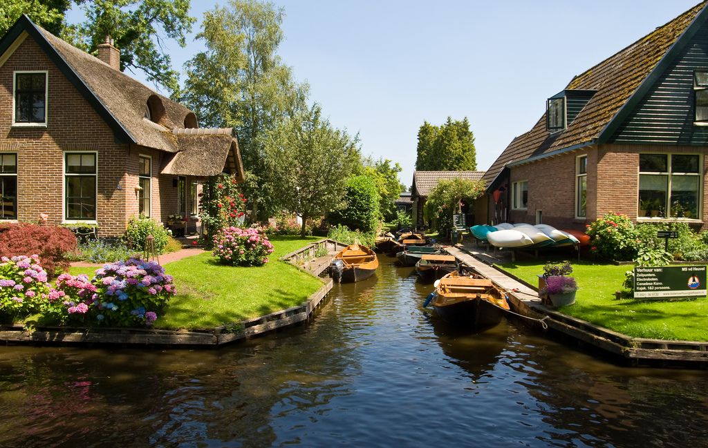 giethoorn-piotr-ilowiecki-uploadwikimediaorg-cc-by-sajpg