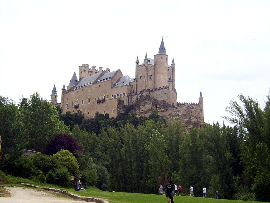 alcazar-segovia-montrealais-wwwwikimediaorg-cc-by-sajpg