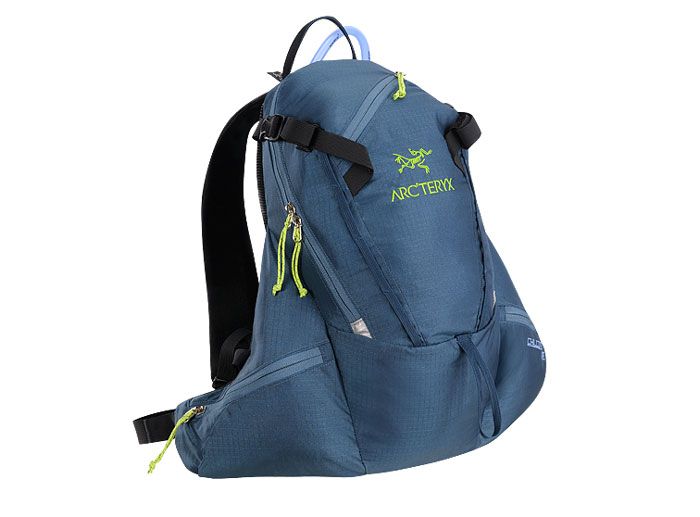 20823-arcteryx-chilcotin-12-backpack-smoke-bluejpg