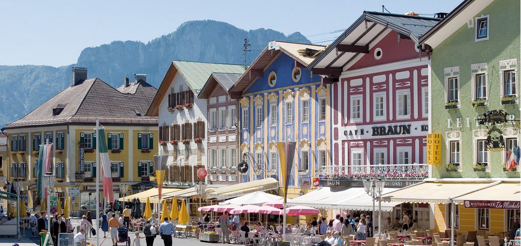 mondsee-maket-place-mondseeat-wwwflickrcom-cc-byjpg