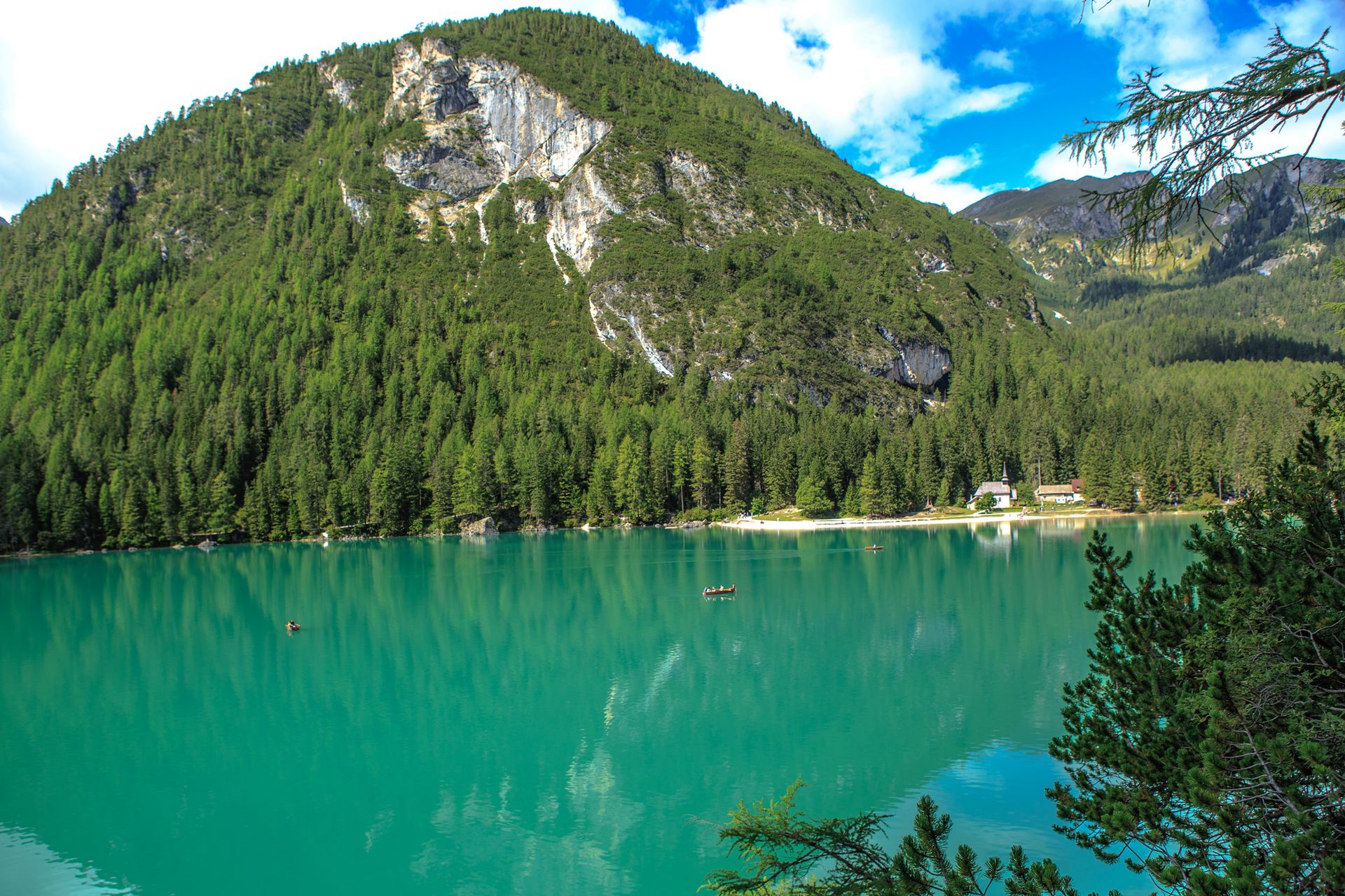 braies-murray-foubister-uploadwikimediaorg-cc-by-sajpg