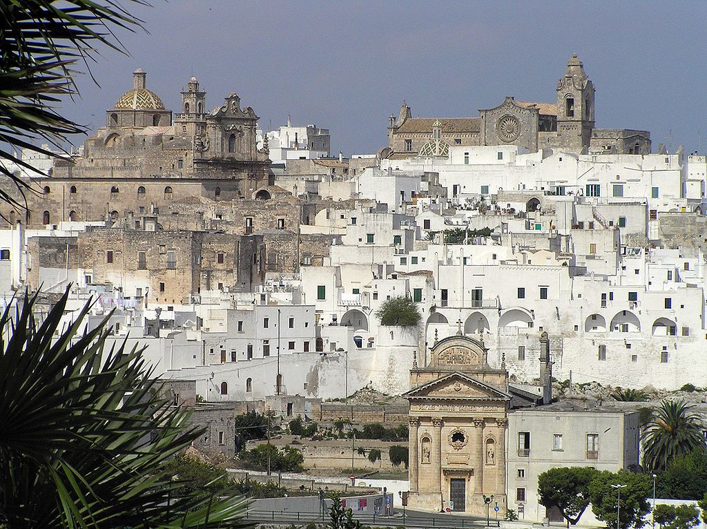 Ostuni Dronkitmaster upload.wikimedia.org CC BY-SA.jpg