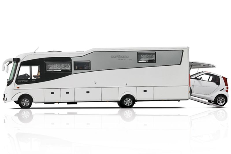 Camping bus with garage – image 4