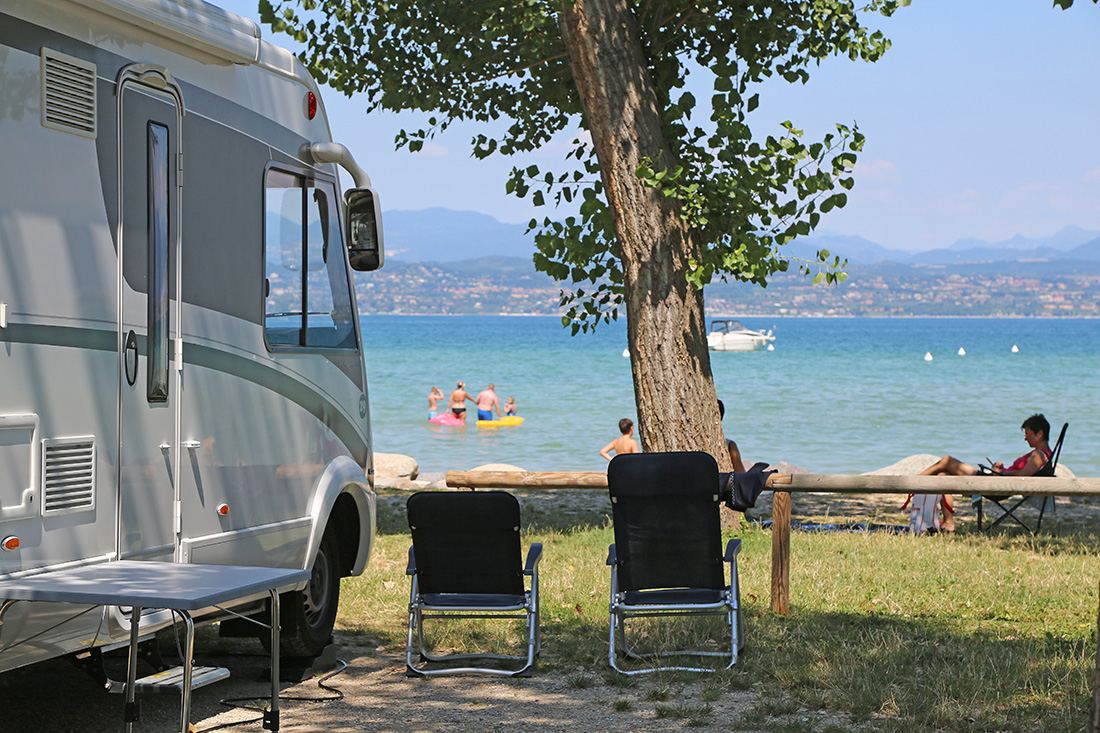 Kieliszek wina nad Gardą – Camping Village San Francesco – zdjęcie 1