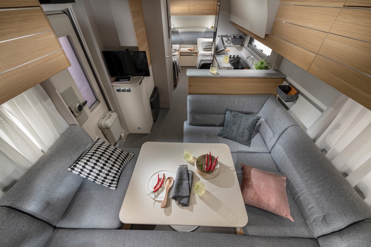 Adria Altea and Adora trailers – comparison – image 4