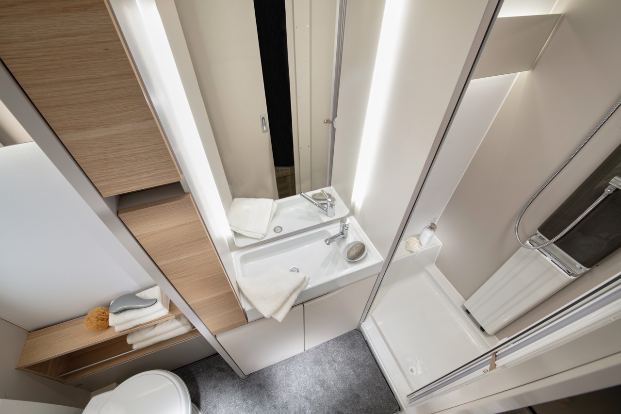 Adria Altea and Adora trailers – comparison – image 6