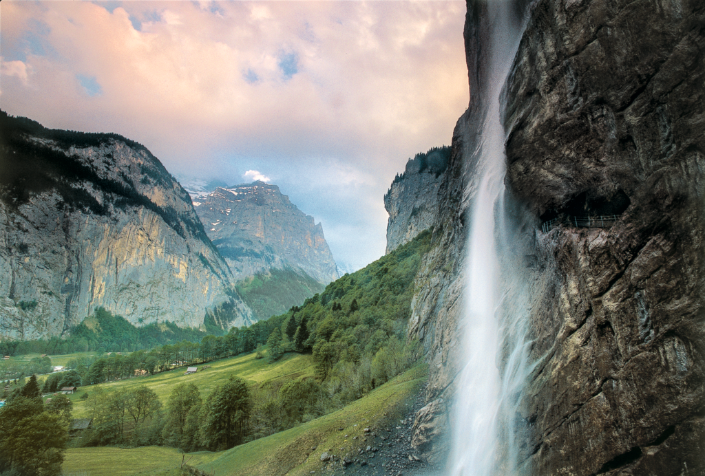 wodospad Lauterbrunnen-Staubbachfall