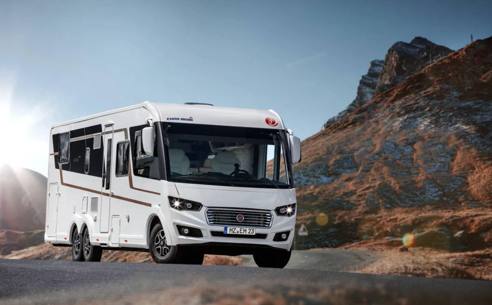Eura Mobil dla wymagających - I 890QB/EB – główne zdjęcie