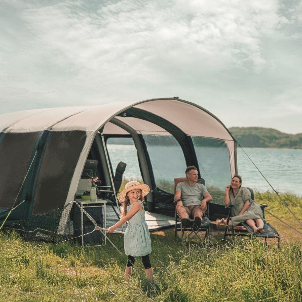 Choosing a tourist tent for camping – image 2