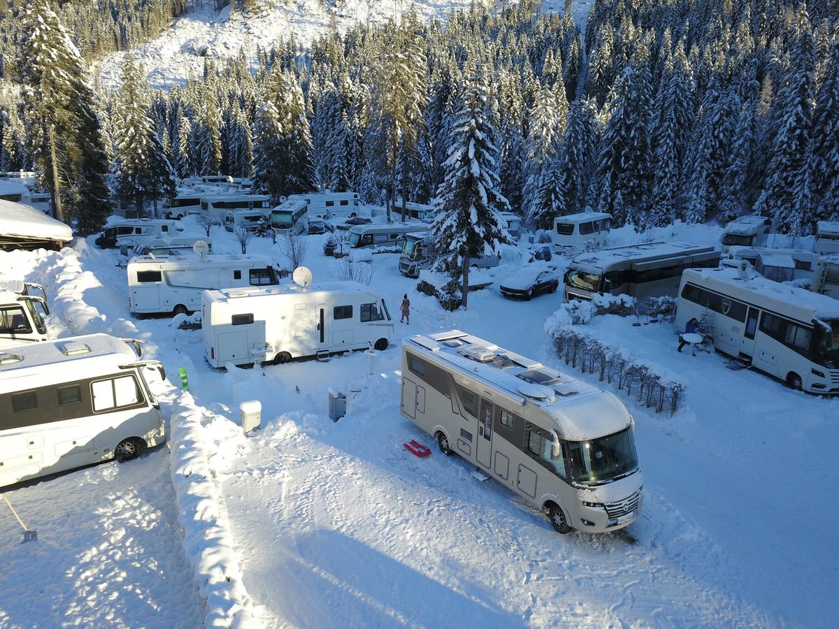 Campervan for the winter holidays! 5 interesting destinations for traveling by motorhome in winter – image 1