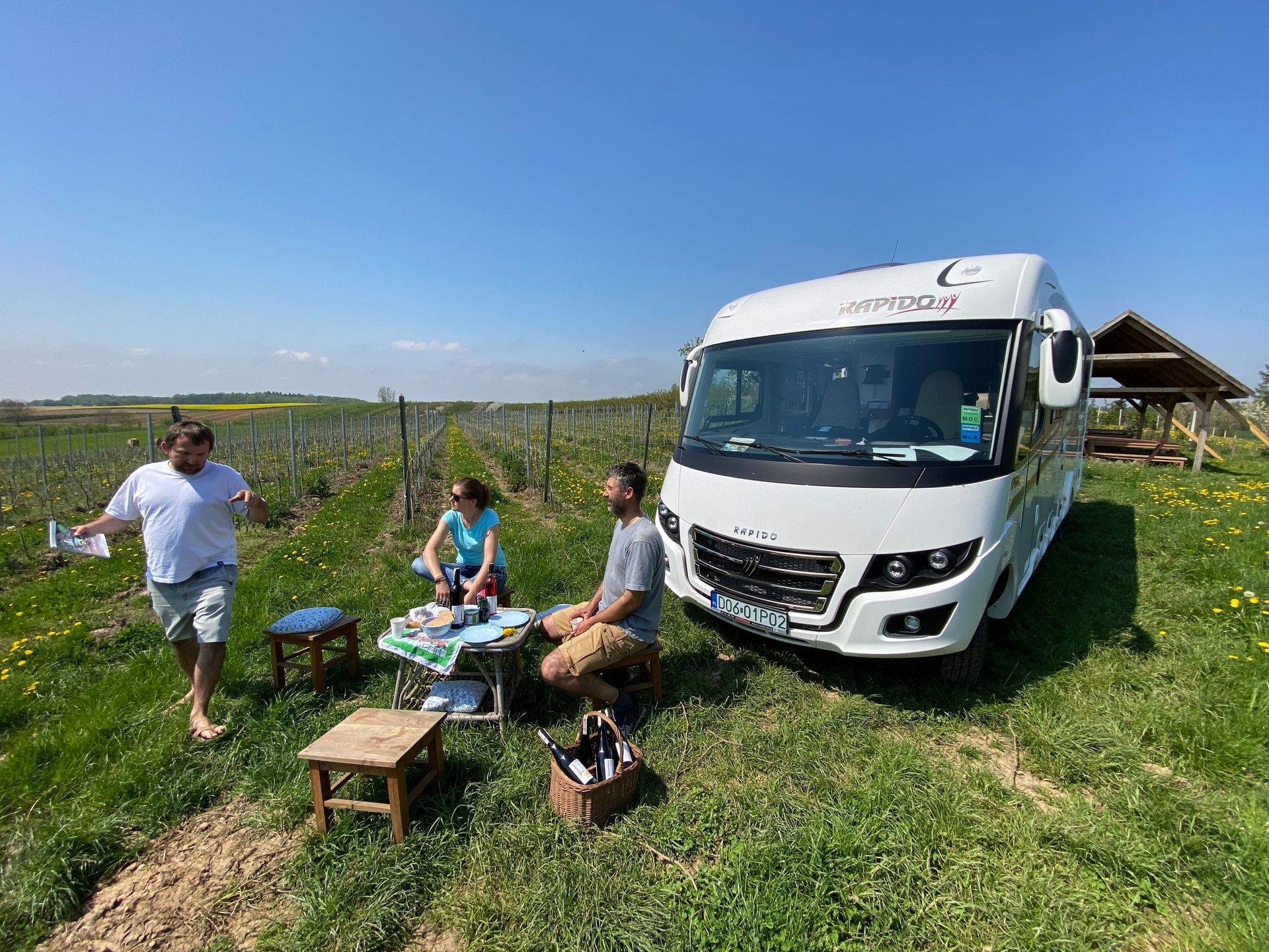 8 tips for getting ready for a campervan stop at a vineyard – main image