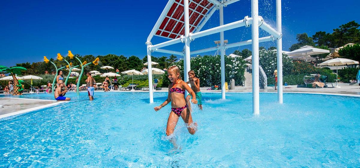 Campsites with heated swimming pools in Croatia – image 1