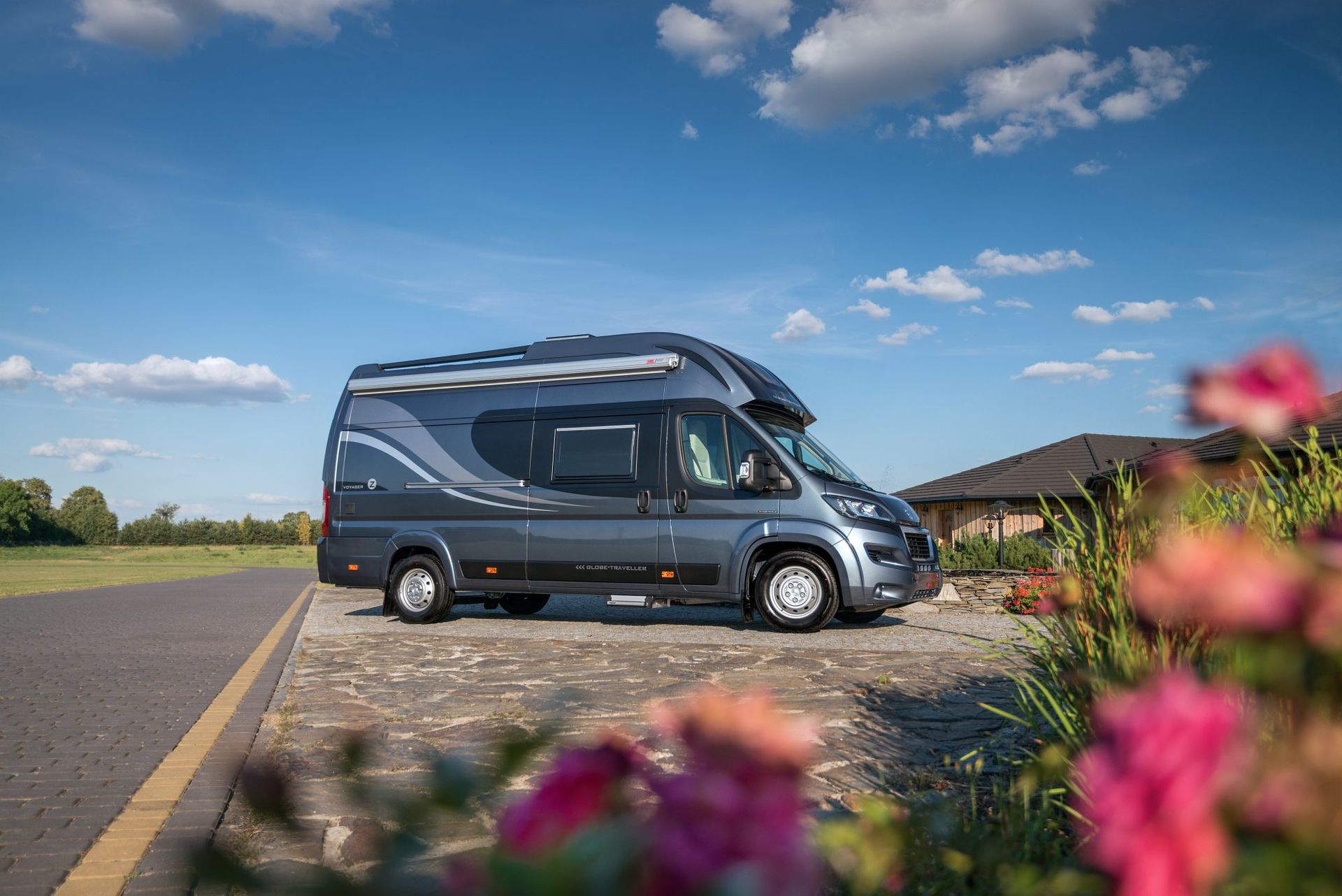 Safe remote work in a motorhome – main image