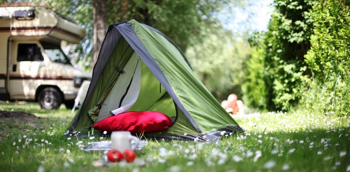 Doradzamy, jaki namiot na camping będzie najlepszy – zdjęcie 1
