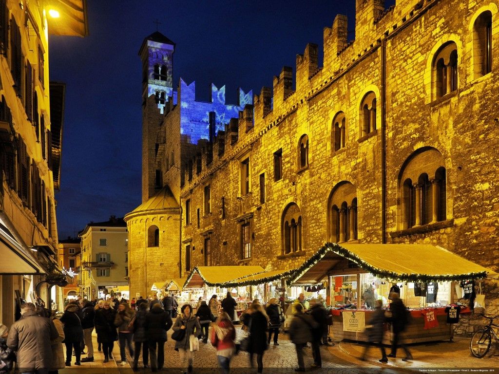 Experience the atmosphere of an Alpine holiday at Trentino&#39;s Christmas markets – main image