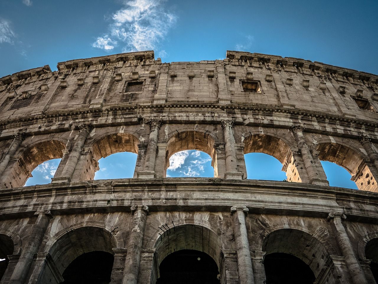 Rome - a walk in the shadow of the Colosseum – main image