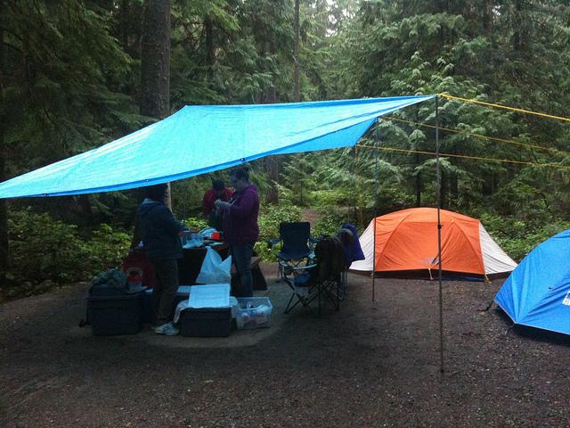 Camping w deszczu – zdjęcie 1