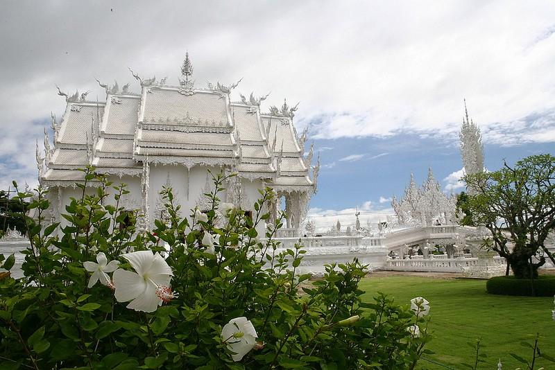 Wat Rong Khun - Oda do bieli – zdjęcie 1