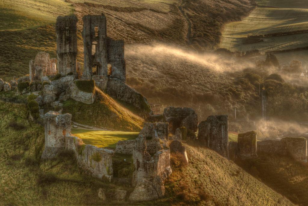 Biała Dama z Corfe Castle – zdjęcie 1