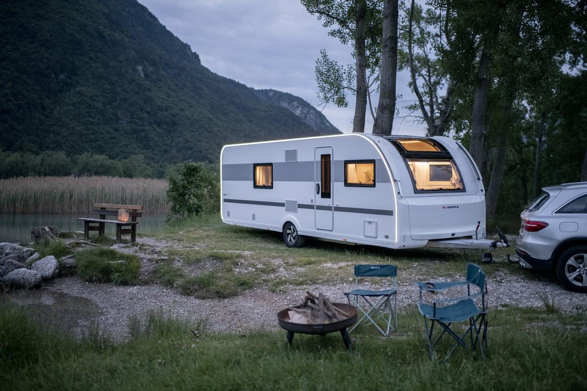 Caravan Adria Alpina 663 HT – image 1