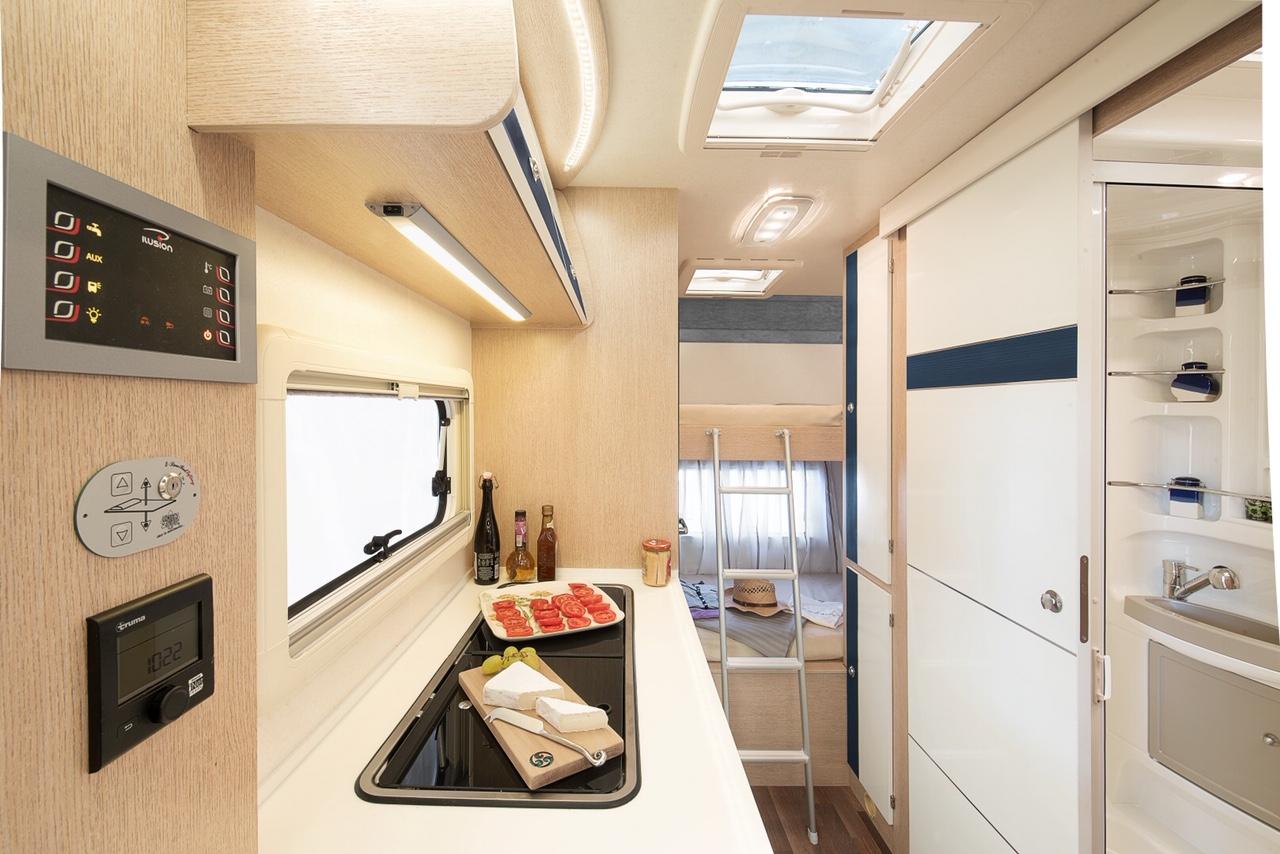 Ilusion XMK 590 L - a small motorhome for a family – image 4