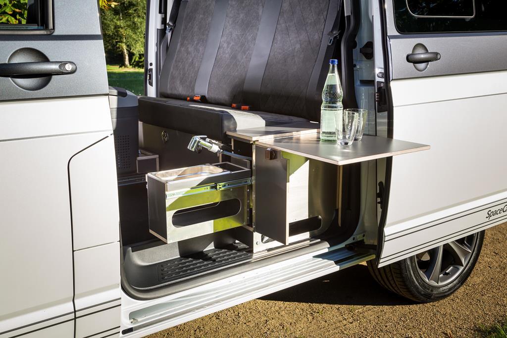 SpaceCamper - VW T6 with wash basin – image 1