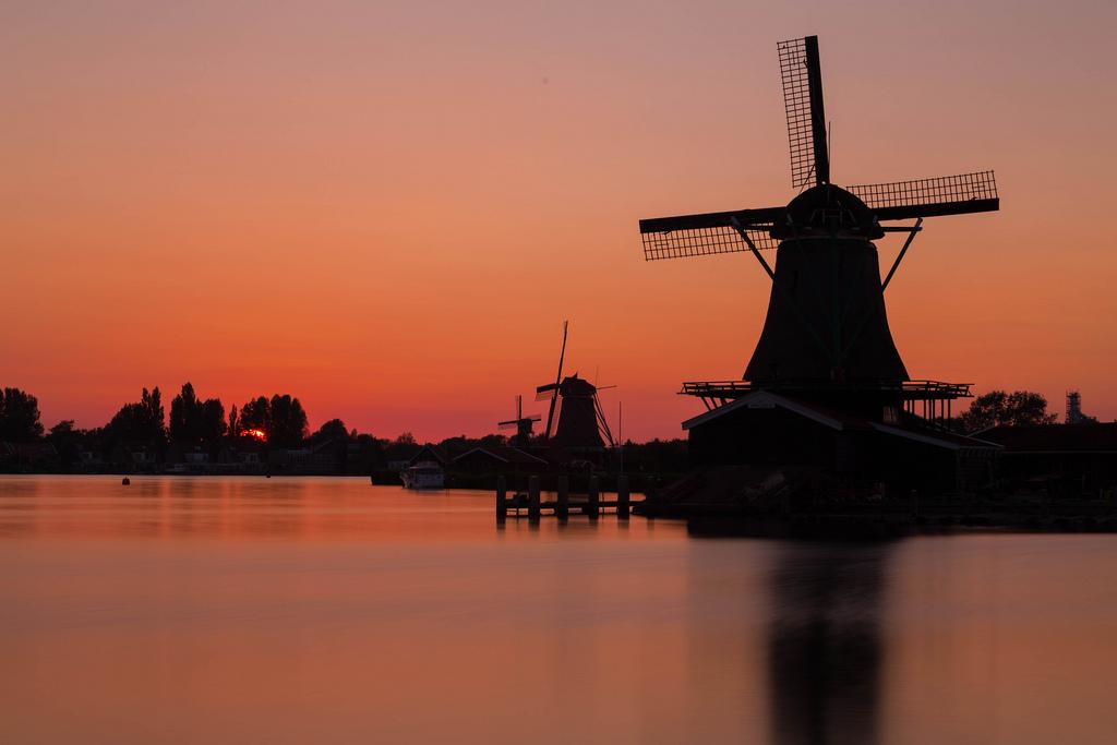 A blast from the past in Zaanse Schans – image 2