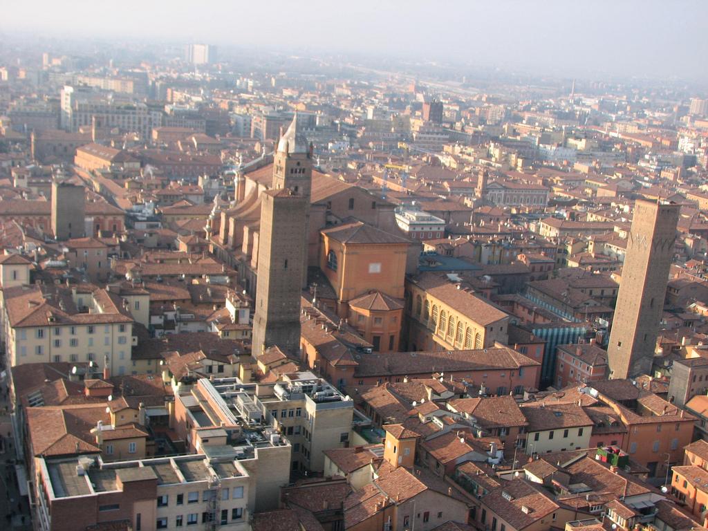 Miasto czerwonych dachów - Bolonia – zdjęcie 2