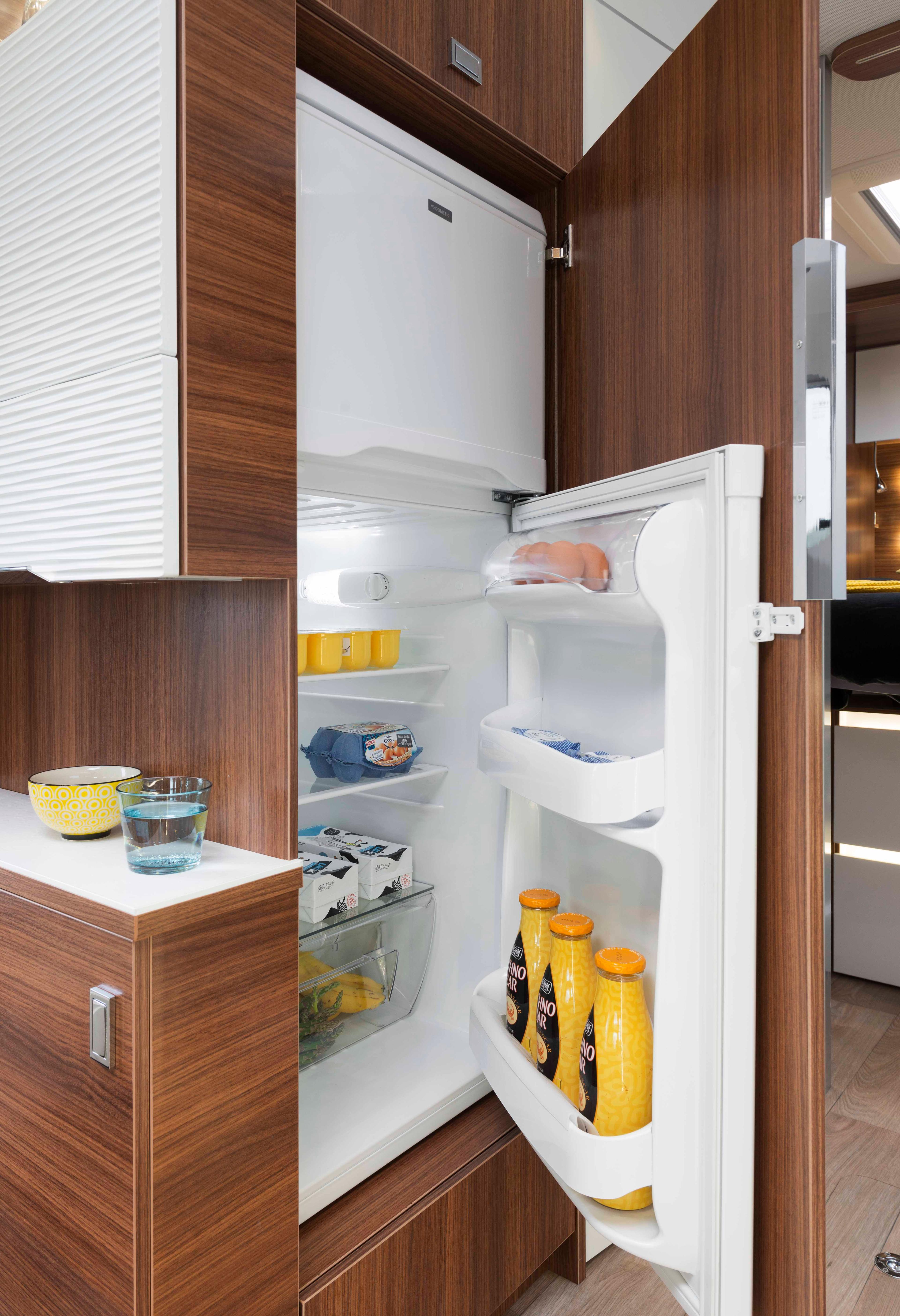 Built-in refrigerator - how to choose it? – image 3