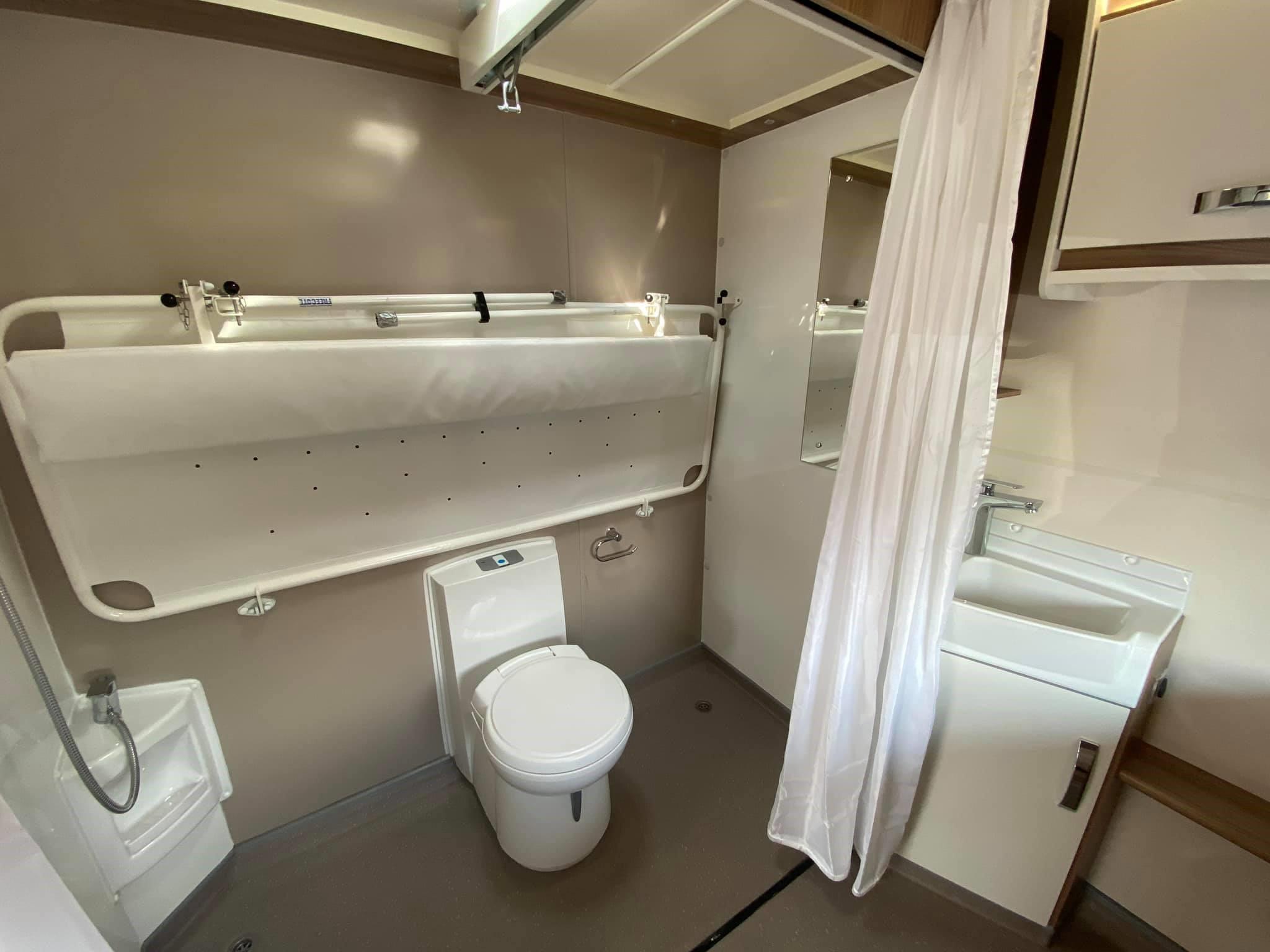 Caravanning without barriers - a motorhome and caravan for the disabled – image 3