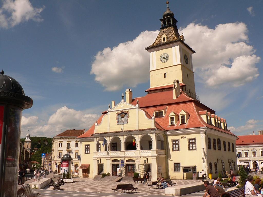 Brasov in Romania - almost like Hollywood – image 4