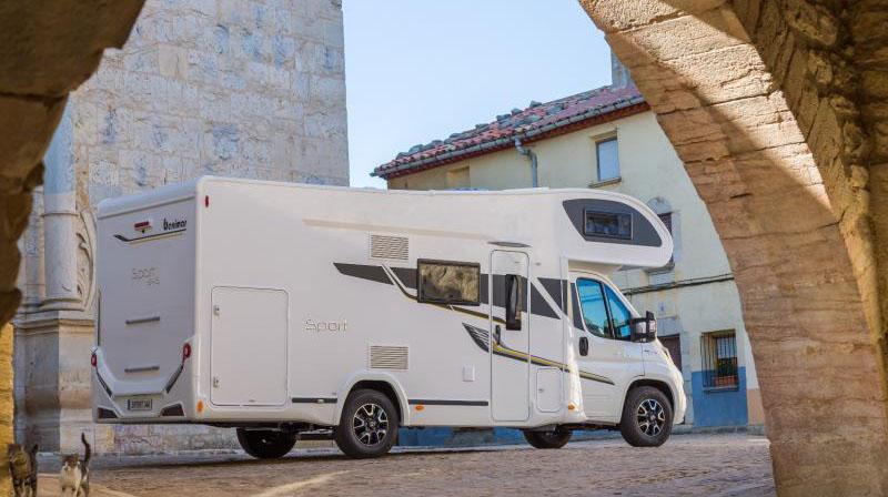 How should a motorhome be equipped for long journeys? – image 1