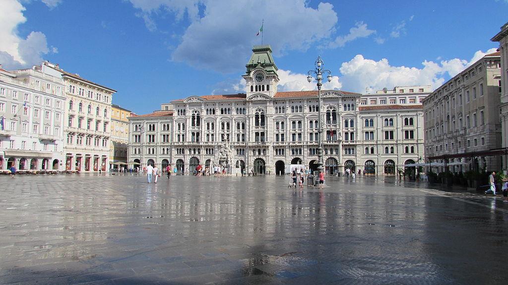 A cup of coffee in Trieste – image 1