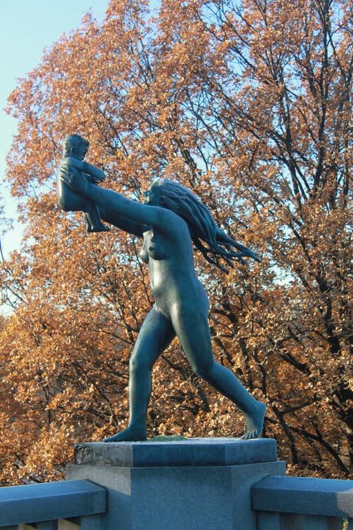 Vigeland Park - a child of stone and bronze – image 2