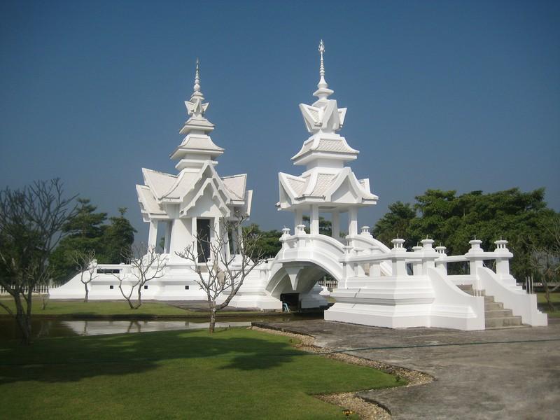 Wat Rong Khun - Oda do bieli – zdjęcie 1