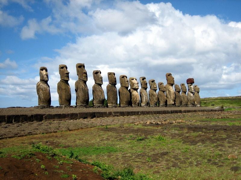 The silent faces of Easter Island – image 2