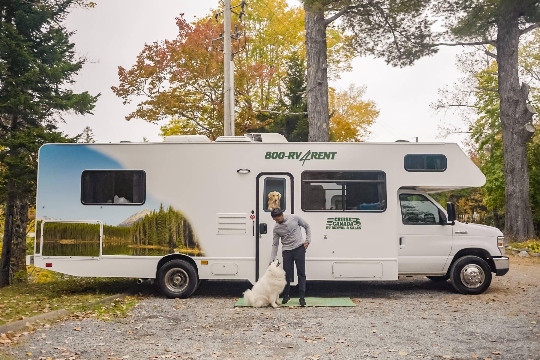 Classic Ontario road trip - ready tour in Canada by camper van – image 2
