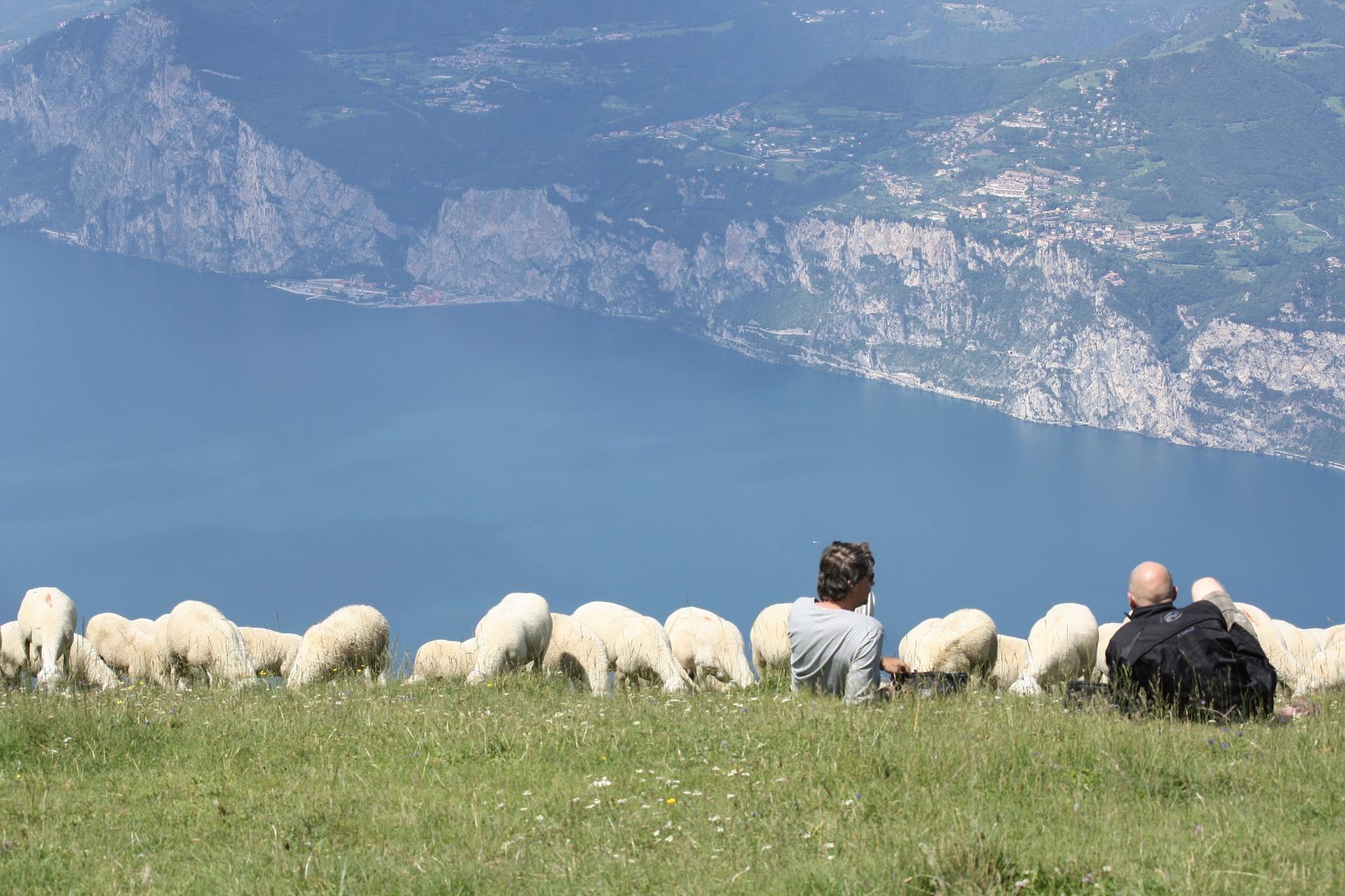 Lake Garda - a paradise for tourists – image 2